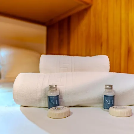 In-out - Heart Of Superb View, Wifi, Tv *